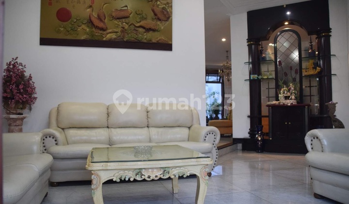 For Sale Luxury House in Taman Kedoya Baru, West Jakarta 2