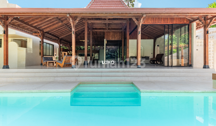 Modern Tropical 2 Bedroom Villa in Mas Ubud