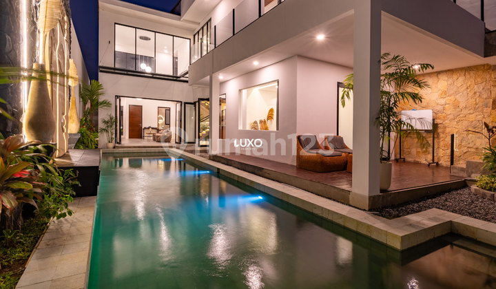 Modern 2-Bedroom Villa in Munggu, 5 Minutes to Seseh Beach