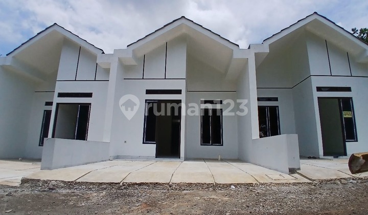 For Quick Sale, Good House with SHM in Pedurenan Complex, Bekasi