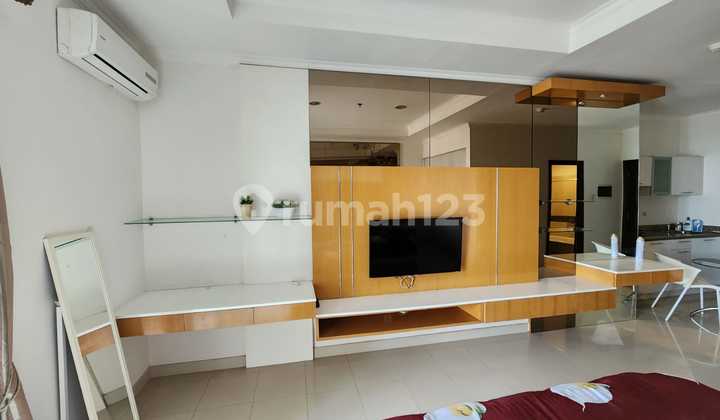Disewakan Apartment Belleza - Type Studio Fully Furnished 2