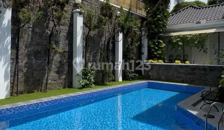 Dijual Murah Rumah Mewah Di Kebayoran Baru Jakarta Selatan, Jalan Lebar, Lokasi Tenang Dan Bebas Banjir 1