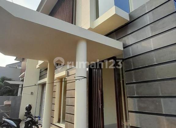Dijual Murah Rumah Baru Di Cipete Jakarta Selatan, Posisi Hoek, Lokasi Asri Tenang, Jalan Lebar Bisa 2 Mobil, Dekat Mrt. 2