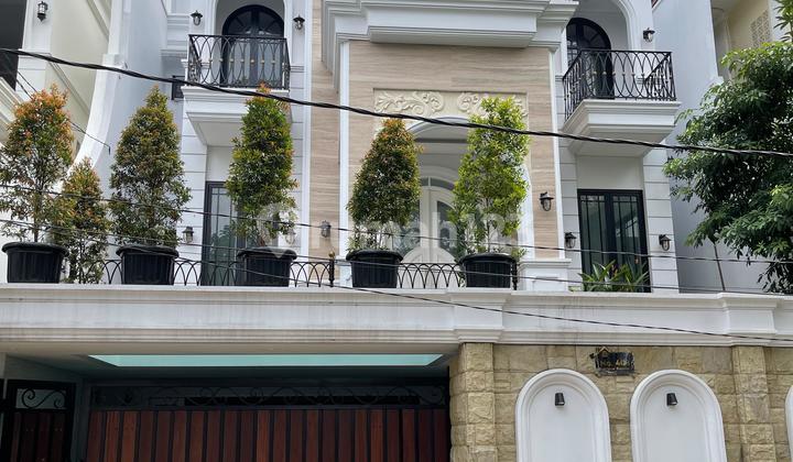 Dijual Murah Rumah Baru Jadi Di Cilandak Jakarta Selatan, Ada Swimming Pool, Lokasi Tenang, Jalan Lebar.