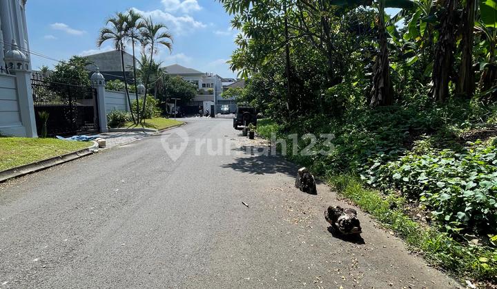 For Sale: Land Plot in Pondok Indah, South Jakarta, South Facing, Near Golf Course, Near PI Hospital, Near JIS, Wide Road, Quiet Location and Flood-Free For Sale: Land Plot in Pondok Indah, South Jakarta, South Facing, Near Golf Course, Near PI Hospital, Near JIS, Wide Road, Quiet Location and Flood-Free