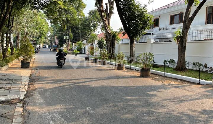 Dijual Rumah Mewah Murah Di Kemang Jakarta Selatan, Ada Swimming Pool, Jalan Lebar Bisa 4 Mobil & Halaman Taman Luas 2