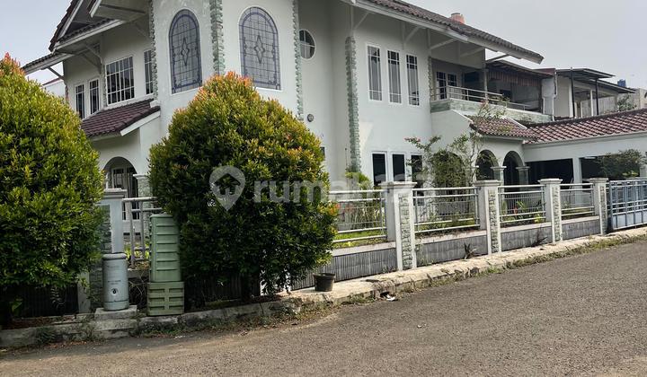 Dijual Murah Rumah Mewah Di Lebak Bulus Jakarta Selatan, Posisi Hoek, Hadap Timur & Utara, Dekat Taman Fasum, Jalan Lebar Bisa 2 Mobil Dan Bebas Banjir.