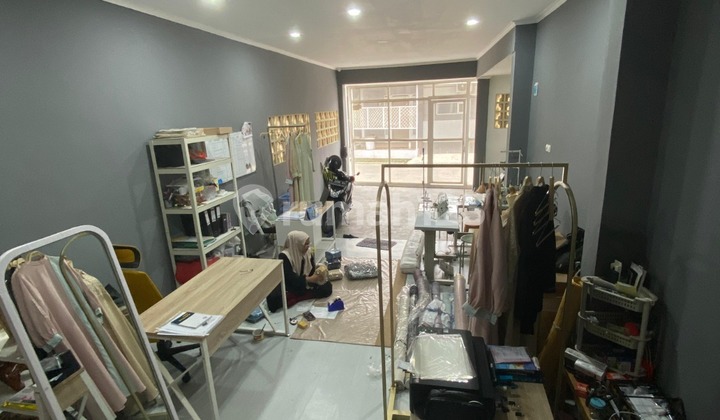 Minimalist Residence in Pinus Regency Bandung 2