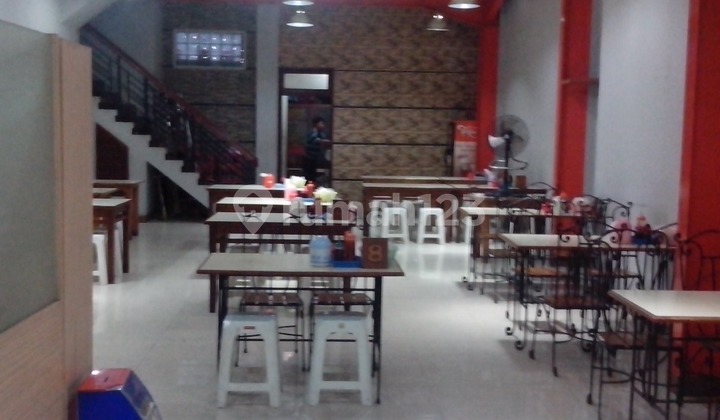 Strategic Shop House in the Central Trading Area of Bandung City