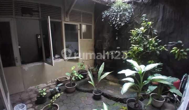 Rumah Keluarga di Lokasi Strategis Pasir Salam Bandung 2