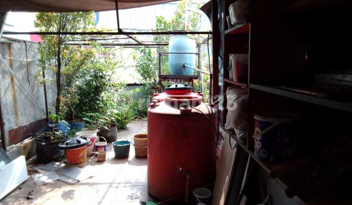 3.5-Story Shop in the Center of Bandung City Near Yogya Kapatihan 2