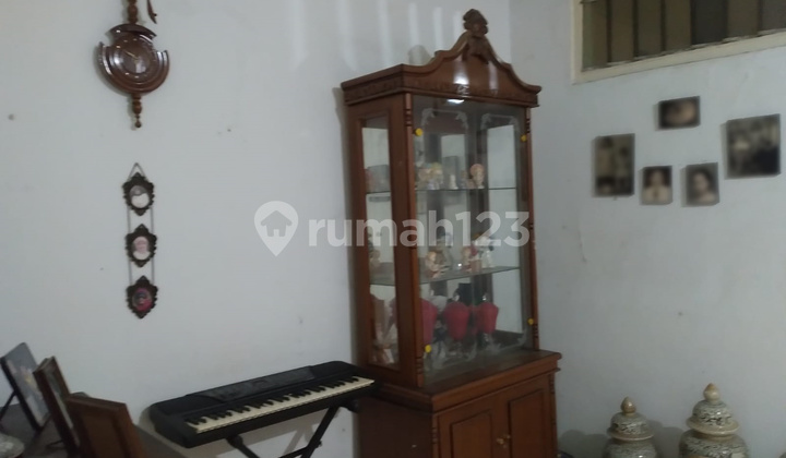 Charming Family Home in Gede Bage Bandung 2