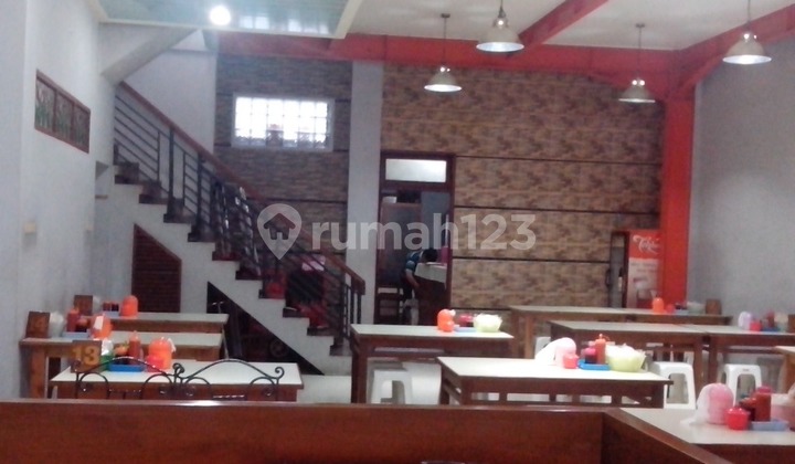 Strategic Shop House in the Central Trading Area of Bandung City