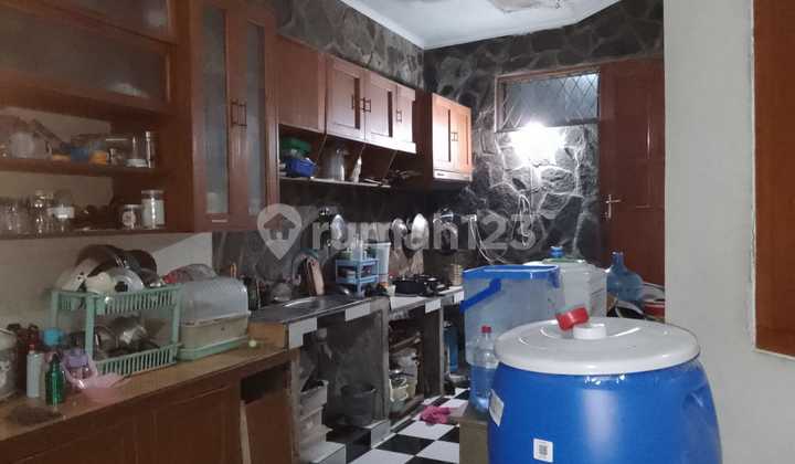 Rumah Besar dengan Halaman Sangat Luas di Bojongloa Bandung 2
