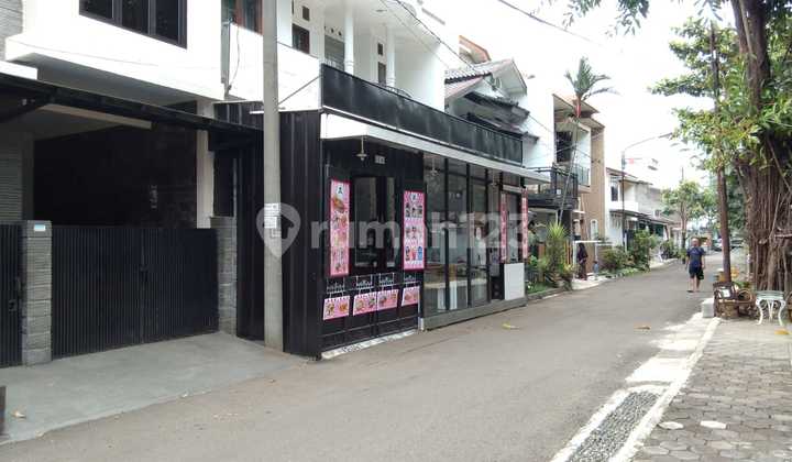Rumah Tinggal dan Tempat Usaha Coffee Shop di Margahayu Raya