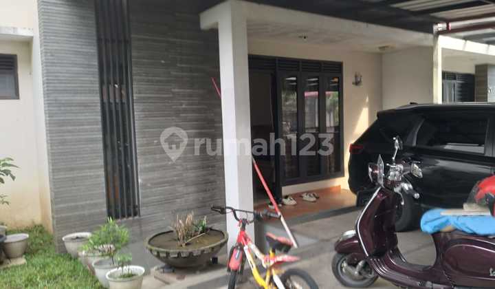Rumah 2 Lantai dengan Halaman Belakang yang Luas di Grand Sharon Rumah 2 Lantai dengan Halaman Belakang yang Luas di Grand Sharon