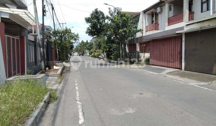 Rumah 2 Lantai di Komplek Margahayu Raya