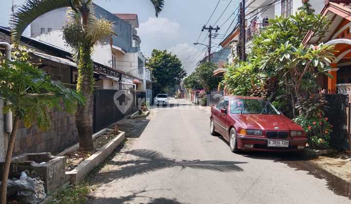 Rumah 2 Lantai di Jupiter Barat Margahayu Raya Barat 2