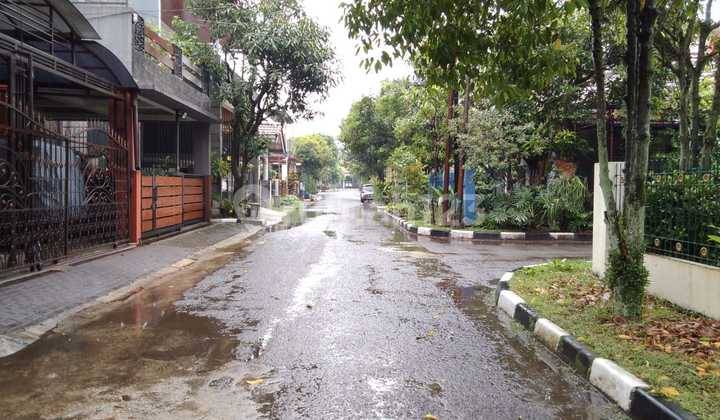 A safe and comfortable house in Tanjungsari Asri Antapani Complex