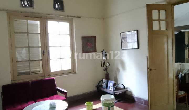 Rumah Luas di Kawasan Pusat Kota Bandung