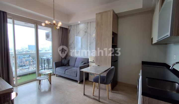 1BR with Private Lift Menteng Park Residence Full Furnished 1BR with Private Lift Menteng Park Residence Full Furnished