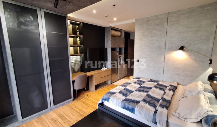 Check This One! Elegant Look Studio Room Sudirman Hill Residence 2