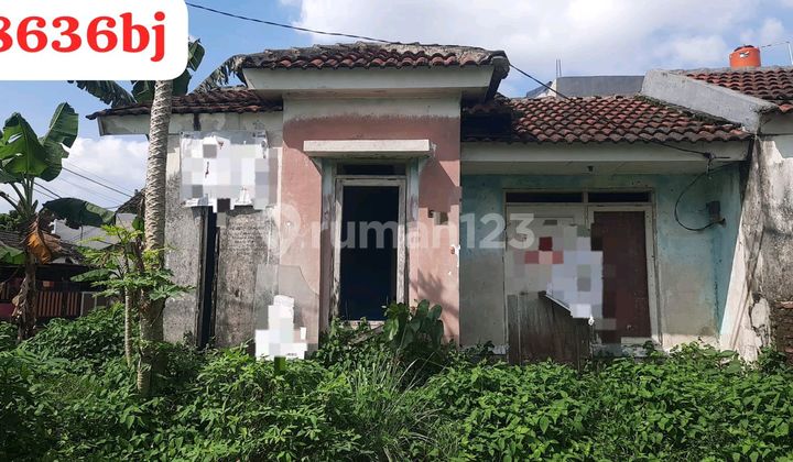 In 1 Unit House Large Land Corner Big and Wide Car Road Access