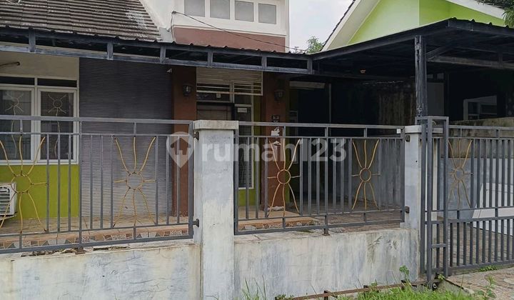 Rumah Luas untuk Keluarga Idaman yang Nyaman Perlu Polesan Cat