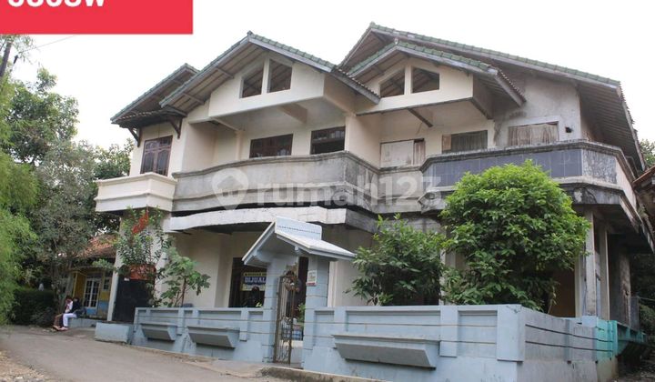 Rumah Lantai Tempat Strategis