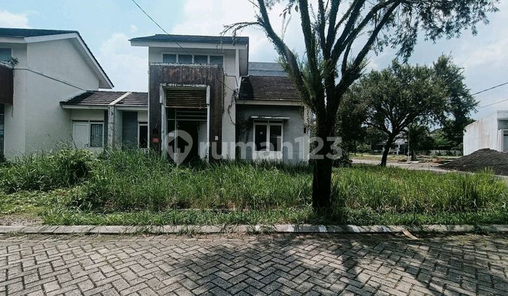 Dijual.rumah Butuh Renovasi 1