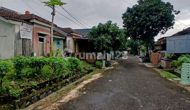 Di 1 Unit Rumah Luas Tanah Hoek Besar dan Lebar Akses Jalan Mobil 2