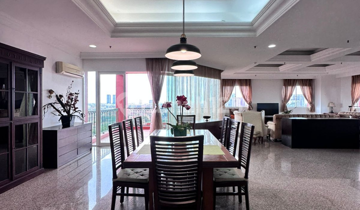For sale, Pondok Indah, Penthouse Unit, Nuansa Hijau Green View Apartment.