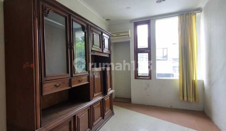 Dijual, Perumahan Tanjung Barat, Rumah 2 Lantai 2