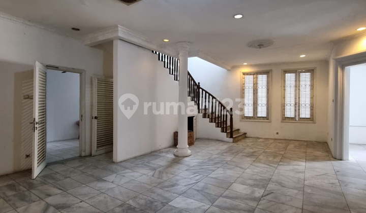 Rent/Sale, Cipete Near Antasari Kemang, 2-Story House, Suitable for Clinic/Tutoring/Back Office/Boutique 2