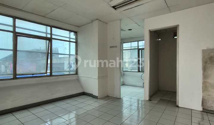 For Sale, Jl Raya Fatmawati, 50 Meters to MRT, 3.5-Story Shophouse 2
