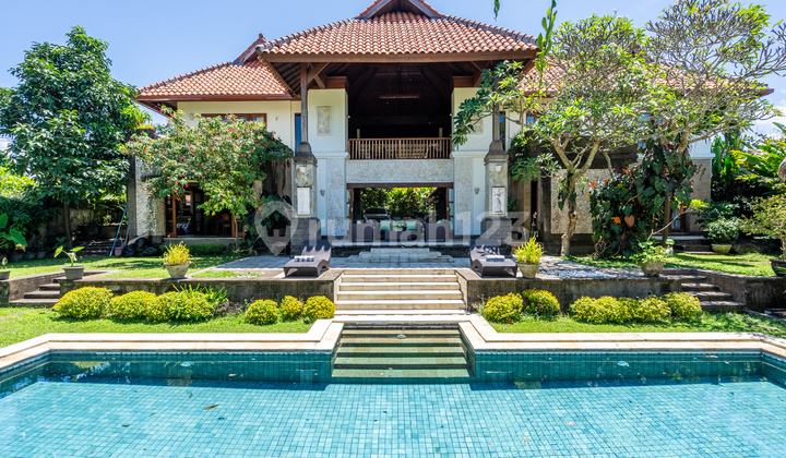 Kesiman Mansion Ocean Views