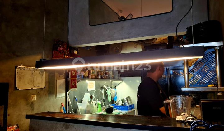 ULUWATU CAFE AND NIGHT VENUE NEAR THE BEACH 