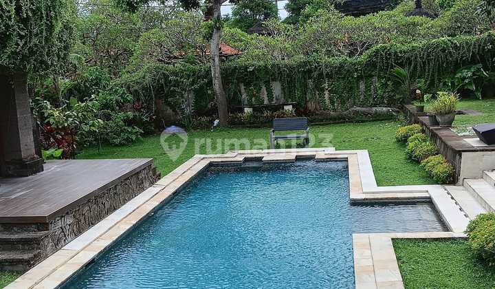 Big Villa In Kesiman With Ocean Views