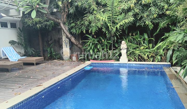 SANUR FOR SALE VILLA WITH FULL FURNISHED AND PRIVATE POOL