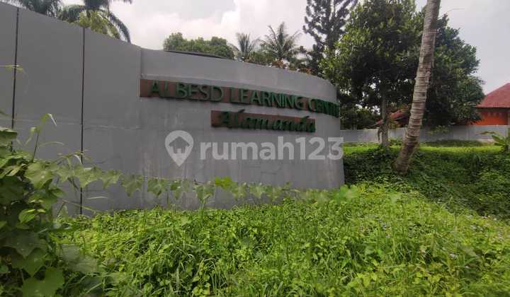 Land in Cilember Near The Daun Cafe