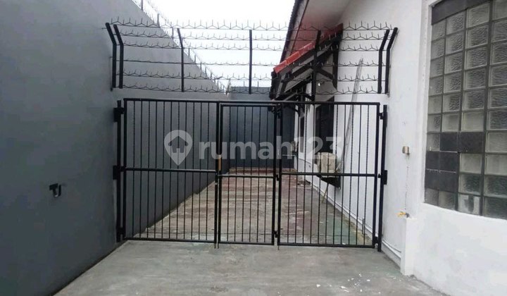 Dukuh Kupang Surabaya House EDD.YA0033 Dukuh Kupang Surabaya House EDD.YA0033