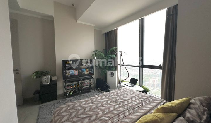 Apartemen Menara Jakarta - 2 Kamar Tidur Furnished Bagus 2