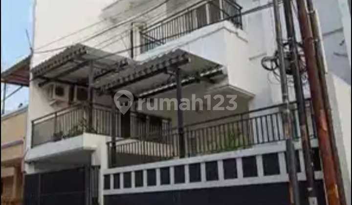 Dijual Rumah 3 Lantai Siap Huni di Galaxy Bekasi  2