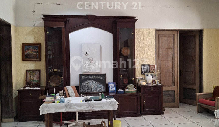 Rumah 2 Lantai Clasiccal European Style Cireundeu Jakarta Selata 2