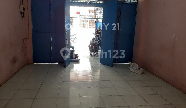 Strategic Shop House on Jalan Keadilan, Jakarta City