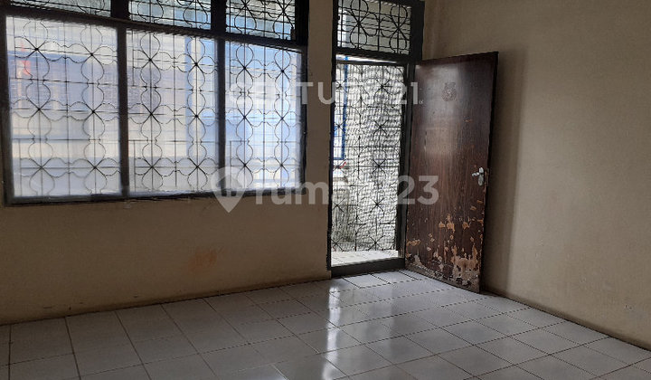 Strategic Shop House on Jalan Keadilan, Jakarta City 2