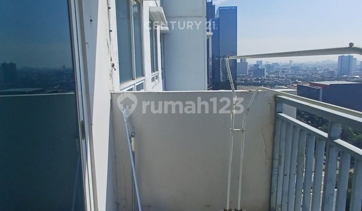 For Rent 3BR Apartment Springhill Terrace Residences Oakwood Kemayoran 2