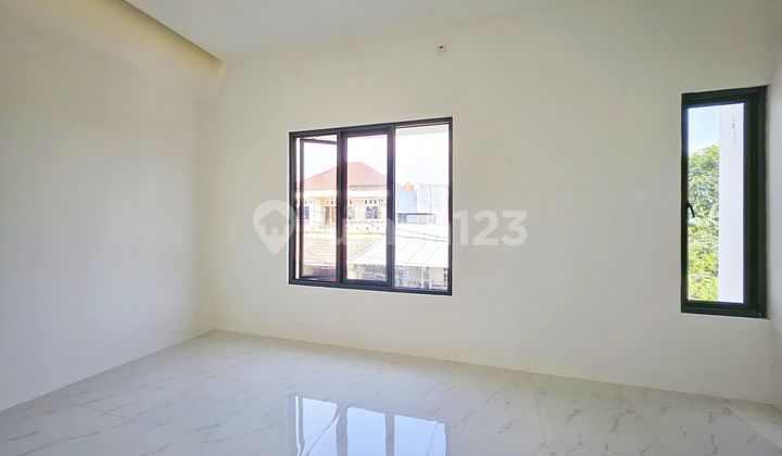 Dijual Rumah Modern Minimalis 2lt di Harapan Indah, Bekasi. 2