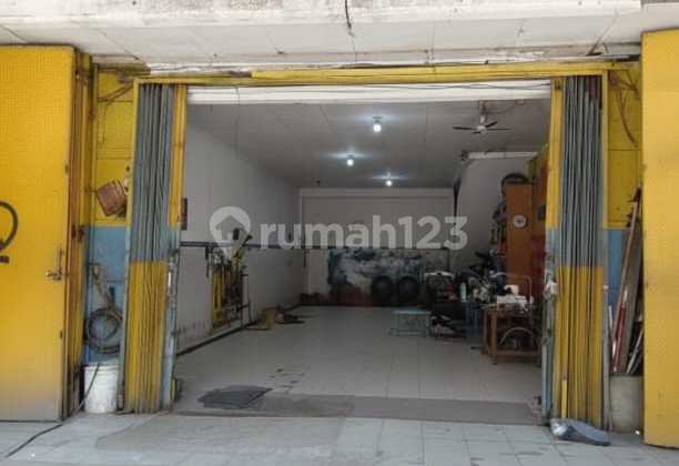 Ruko Bagus Siap Pakai Jalan Utama di Pejuang Bekasi Kota