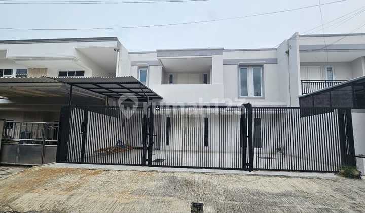 Rumah 5 kamar tidur Bagus Baru Direnovasi Di Taman Modern di Cakung - Jakarta Timur Rumah 5 kamar tidur Bagus Baru Direnovasi Di Taman Modern di Cakung - Jakarta Timur
